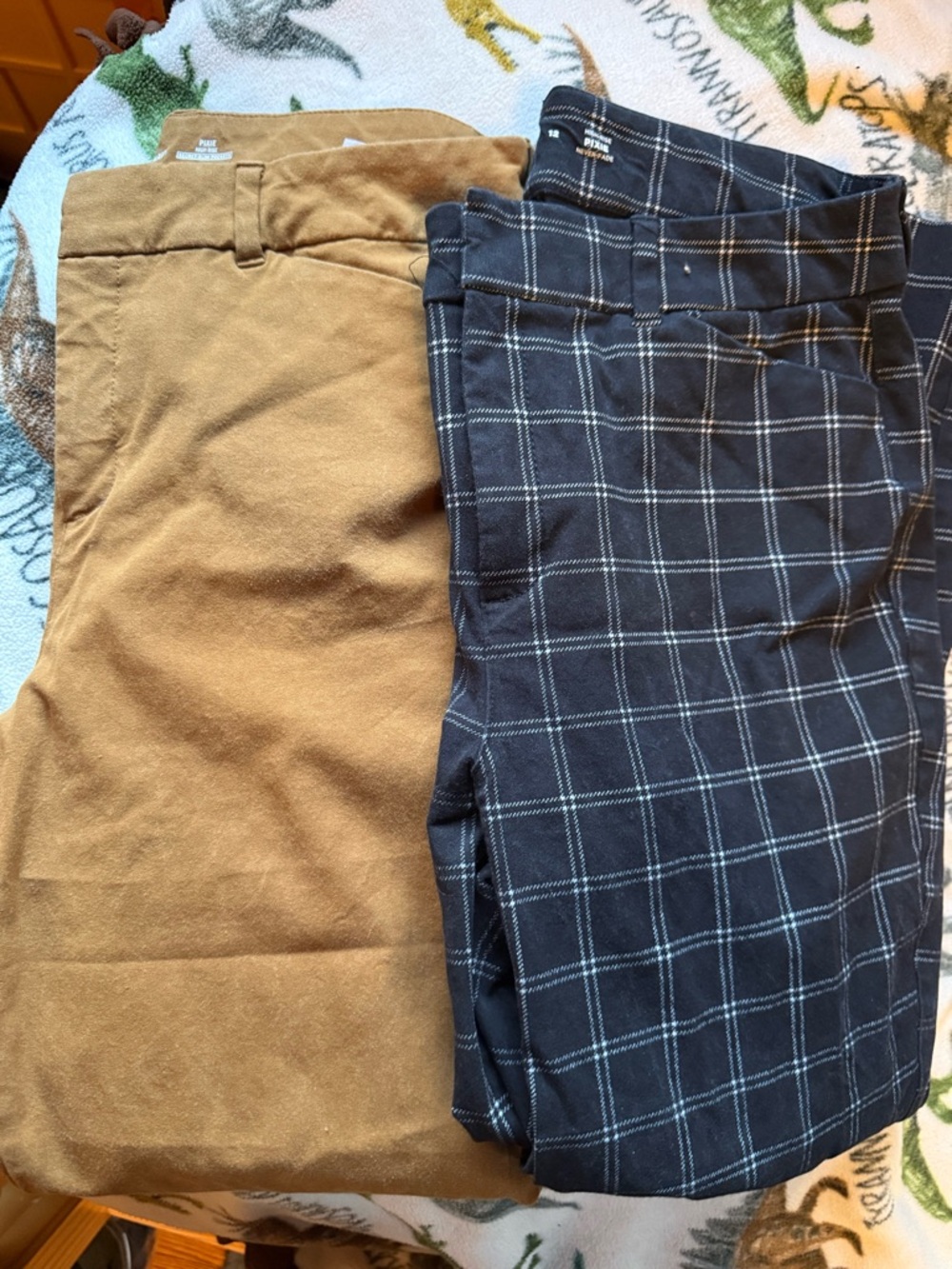 Old Navy Women's Ankle Pants — Tan Solid & Navy Plaid